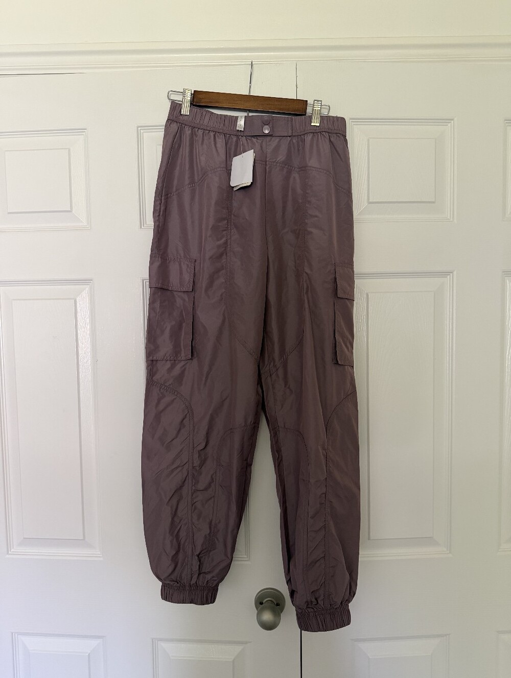 Fabletics High-Rise Mauve Cargo Joggers NWT